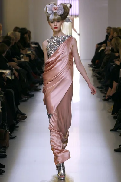 Look 48
